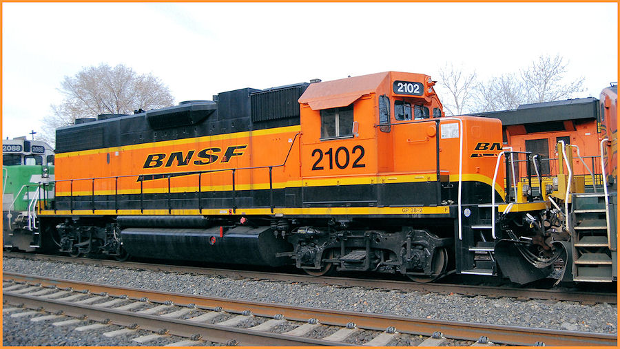 BNSF 2102 1